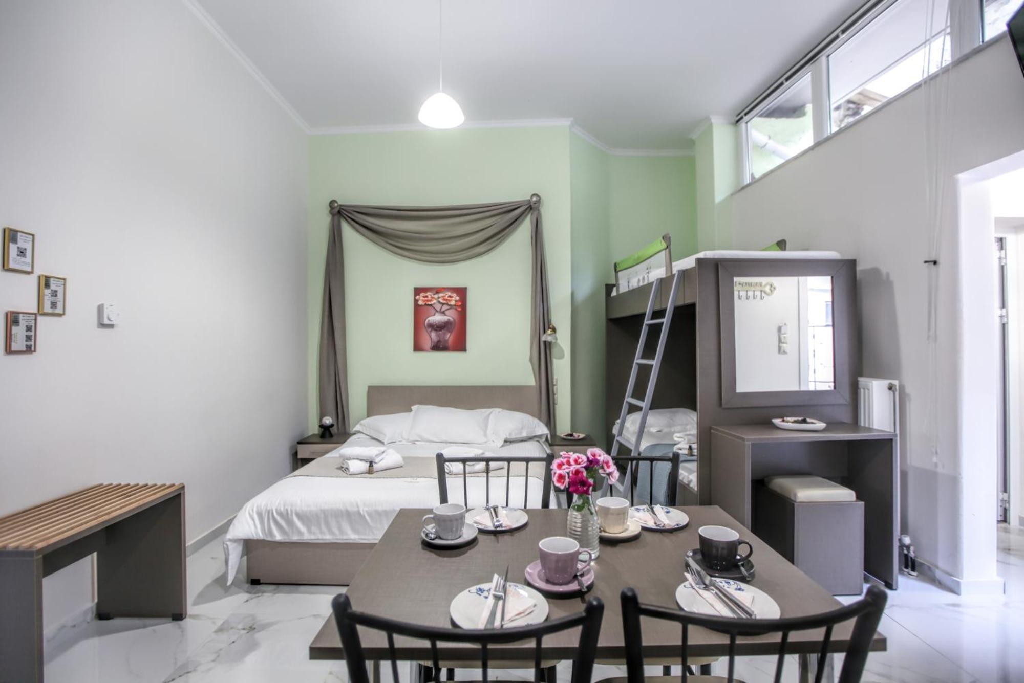 Del Sol #1 Meteora Luxurious Family Suites Kalambaka Eksteriør billede