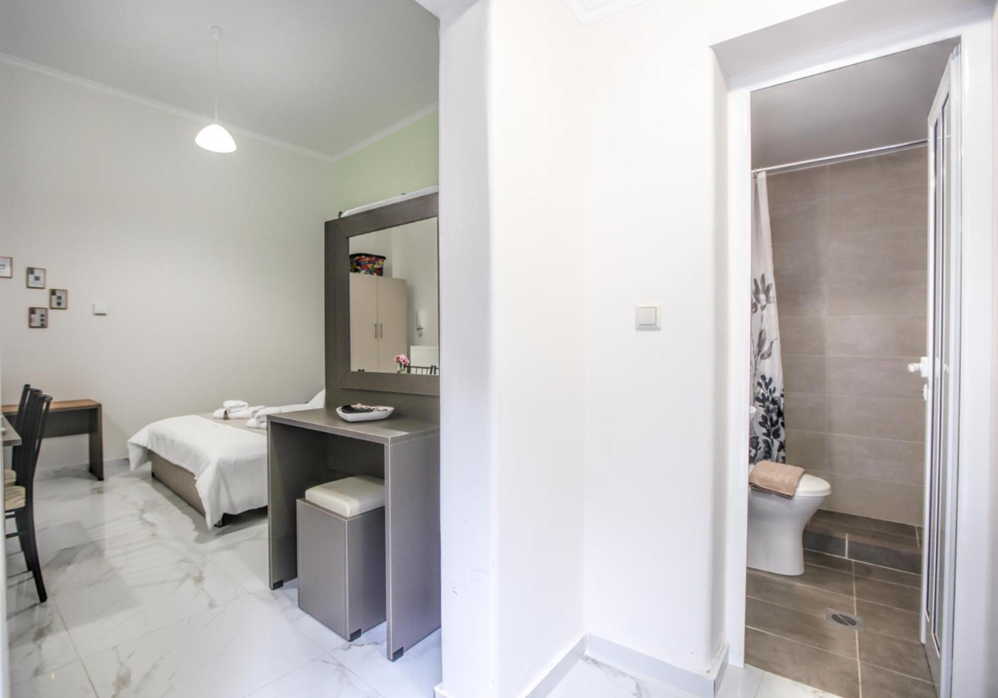 Del Sol #1 Meteora Luxurious Family Suites Kalambaka Eksteriør billede